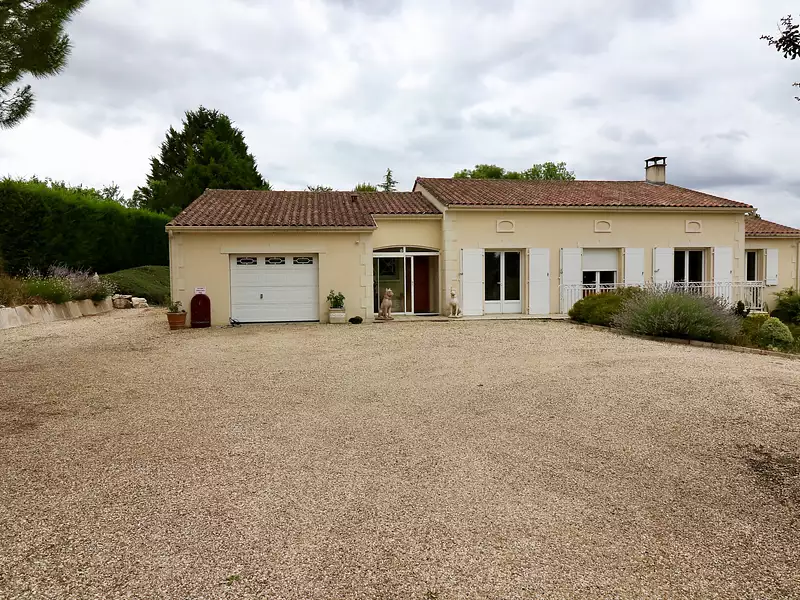 Maison, 162 m²