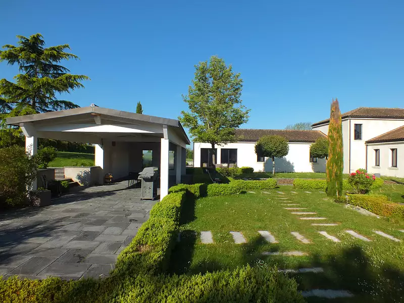 Maison, 730 m²