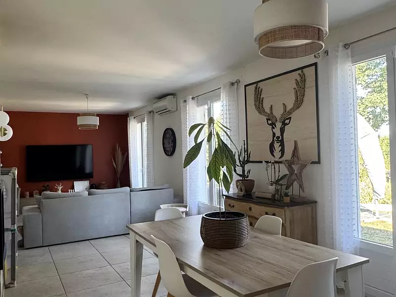 Maison, 167 m²