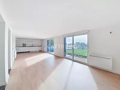 Maison, 311 m²