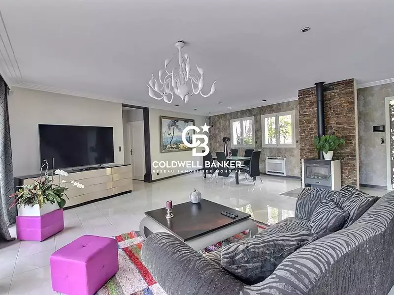 Maison, 230 m²