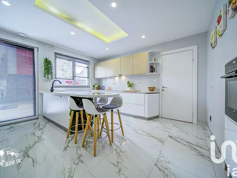 Maison, 145 m²