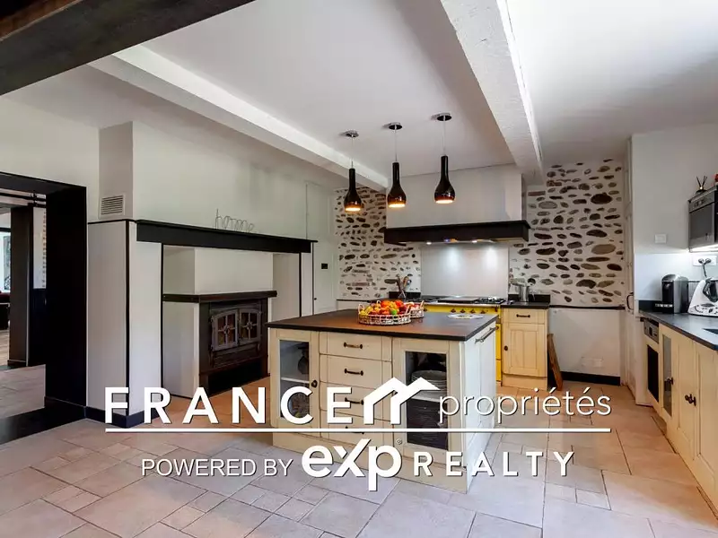 Maison, 245 m²