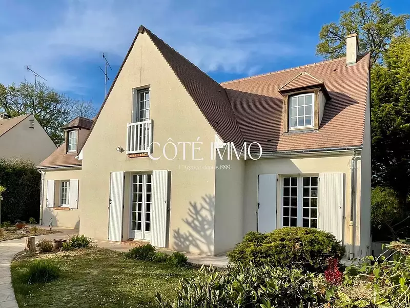 Maison, 198 m²