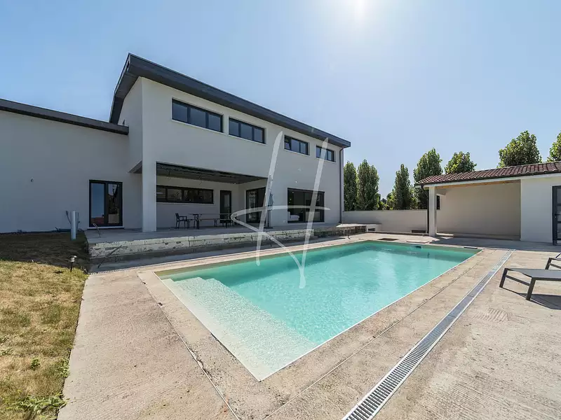 Maison, 274 m²