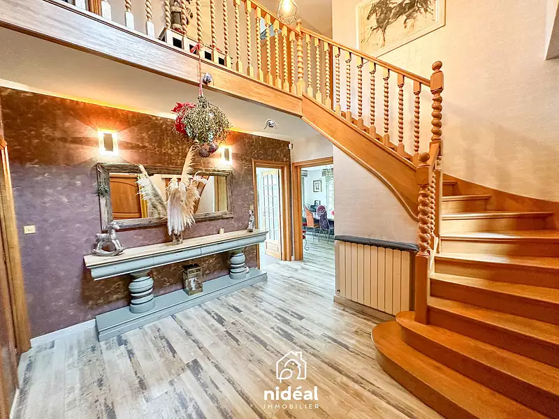 Maison, 198 m²