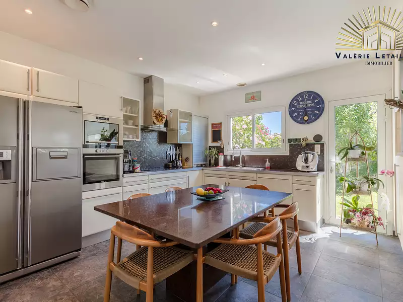 Maison, 249 m²