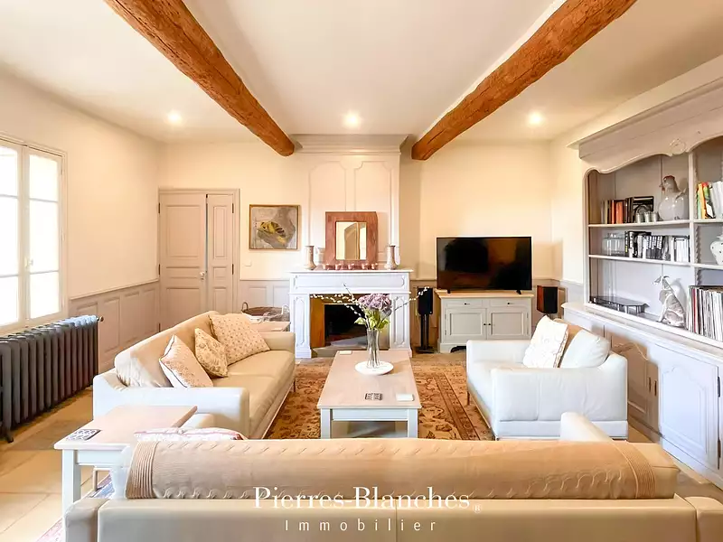 Maison, 540 m²