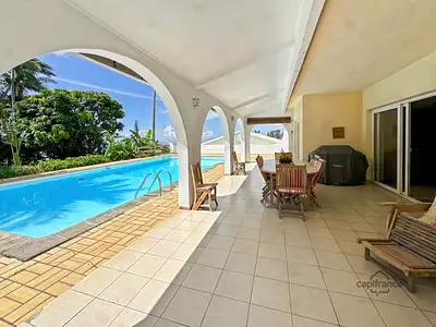 Maison, 220 m²