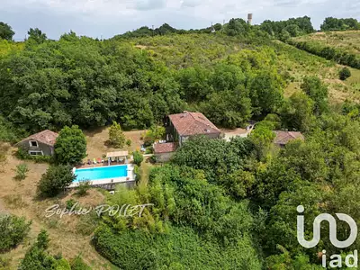 Maison, 250 m²