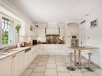Maison, 267 m²