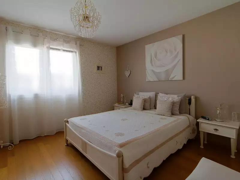 Maison, 215 m²