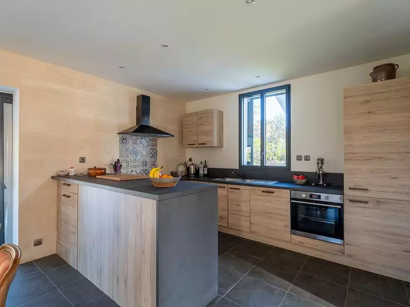 Maison, 162 m²