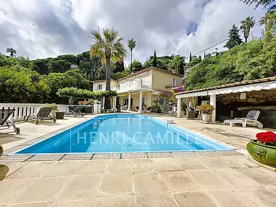 Maison, 230 m²