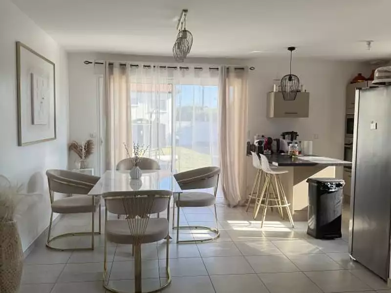 Maison, 93 m²