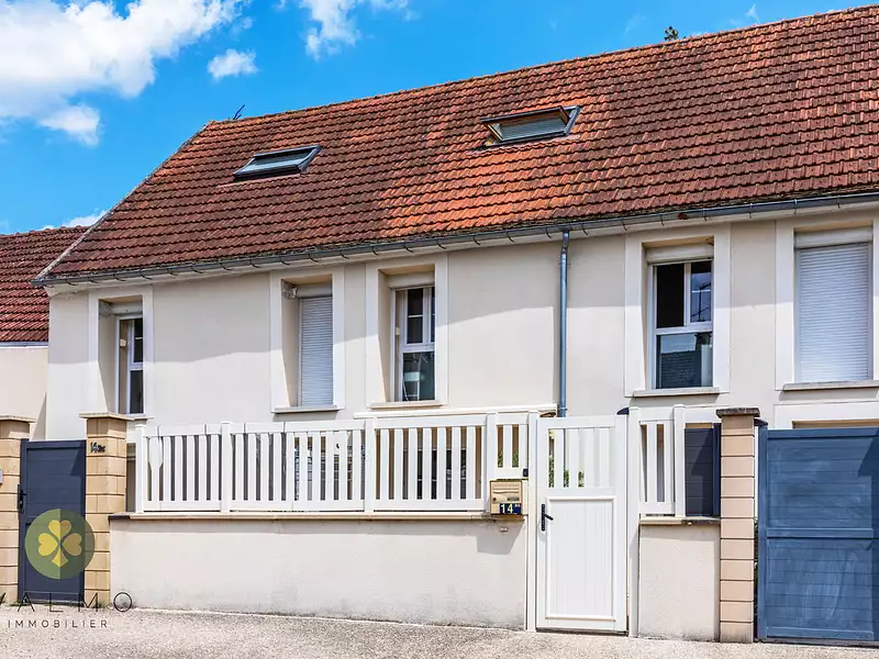 Maison, 99 m²