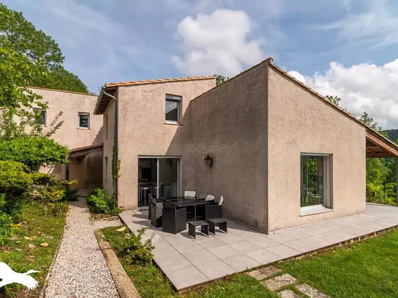 Maison, 204 m²