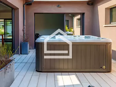 Maison, 250 m²