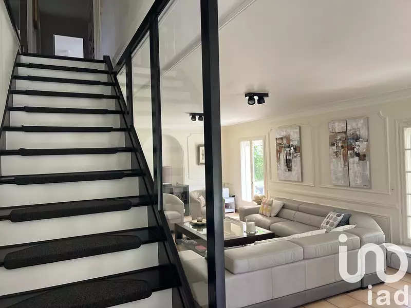 Maison, 235 m²
