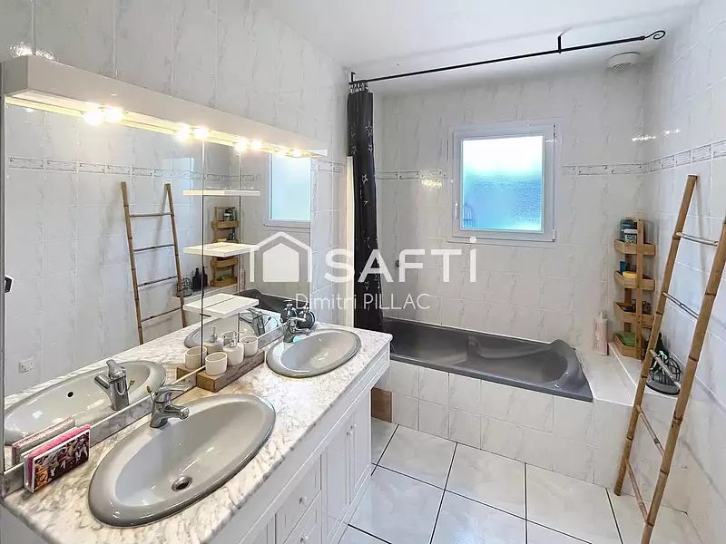 Maison, 97 m²