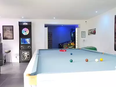 Maison, 242 m²