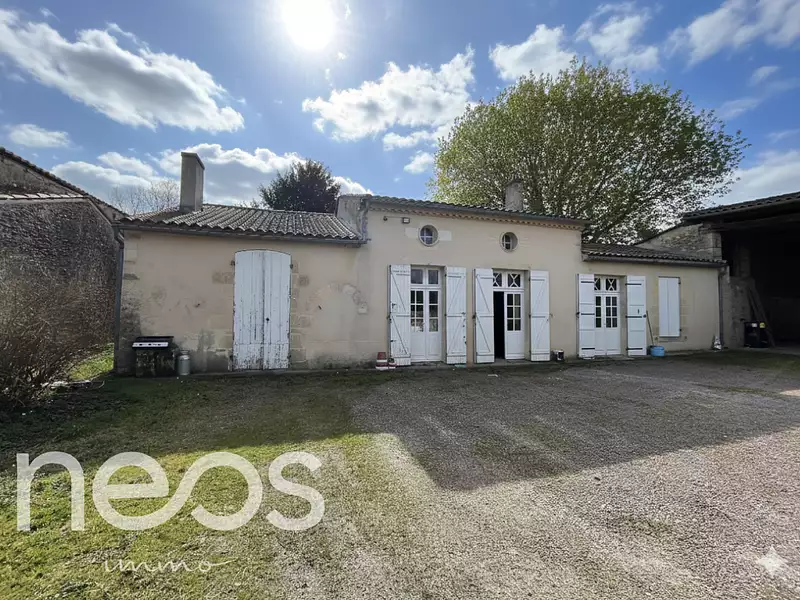 Maison, 275 m²