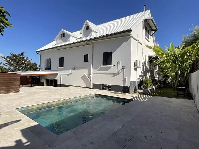 Maison, 310 m²