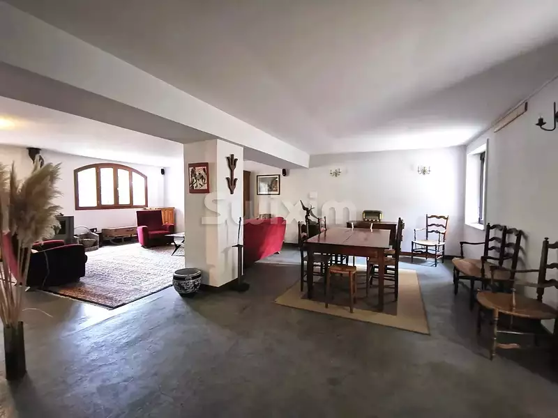 Maison, 305 m²