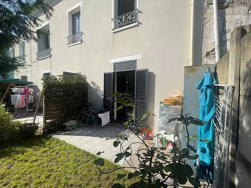 Immeuble, 225 m²