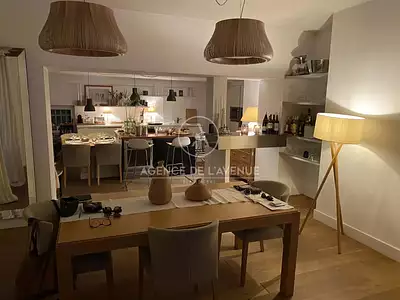 Maison, 215 m²