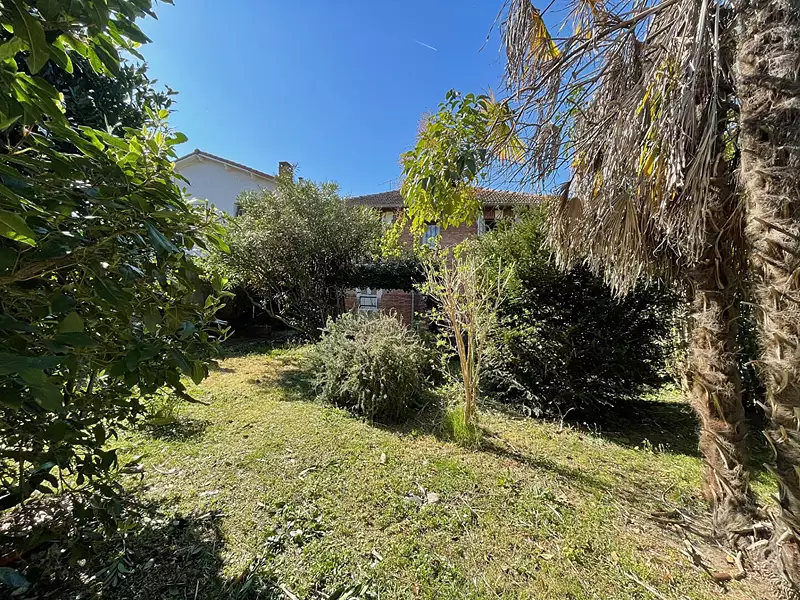 Terrain, 411 m²