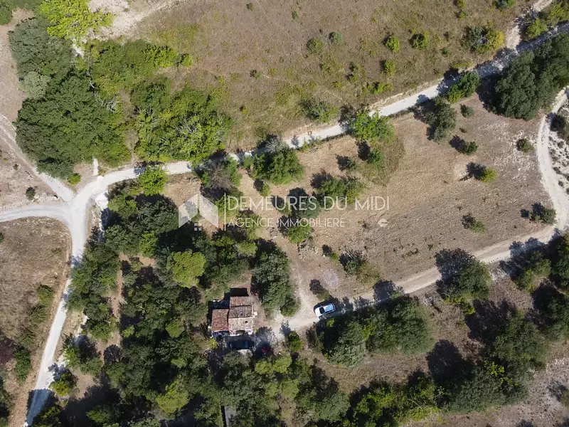 Terrain, 8 360 m²