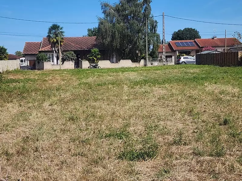 Terrain, 975 m²