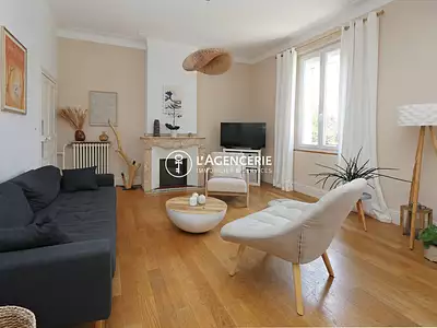 Maison, 157 m²