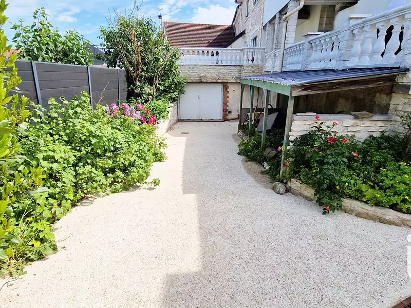 Maison, 250 m²