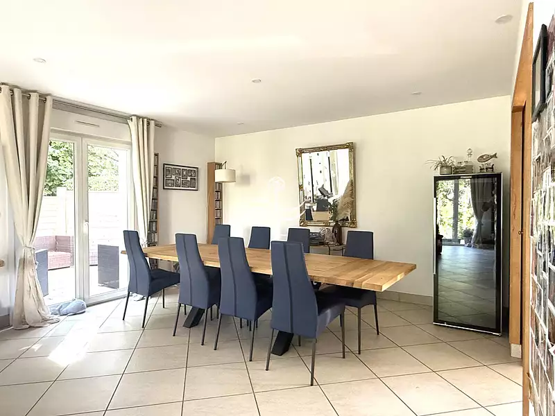 Maison, 215 m²