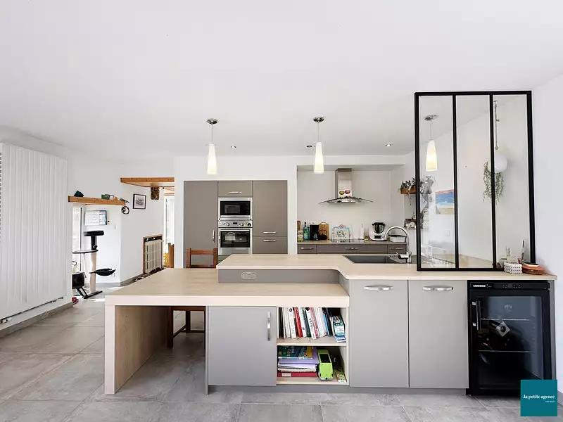 Maison, 180 m²