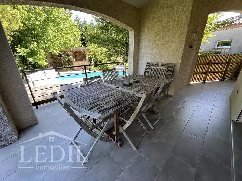 Maison, 164 m²