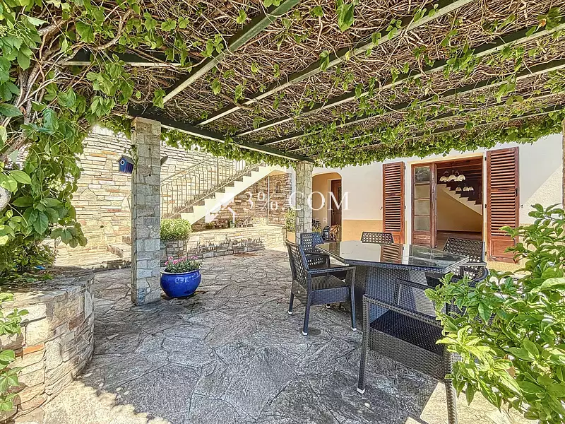 Maison, 165 m²