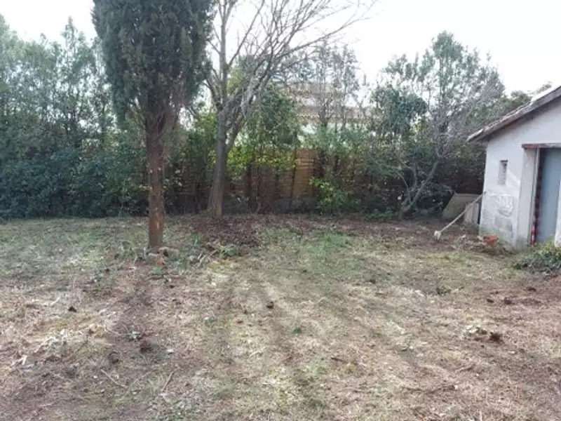 Terrain, 325 m²