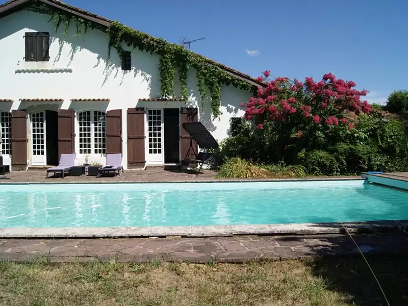 Maison, 276 m²