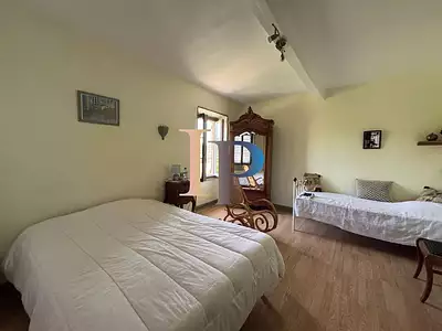 Maison, 239 m²