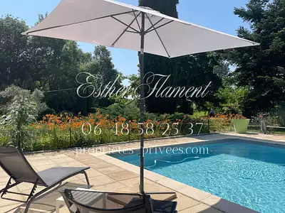 Maison, 242 m²
