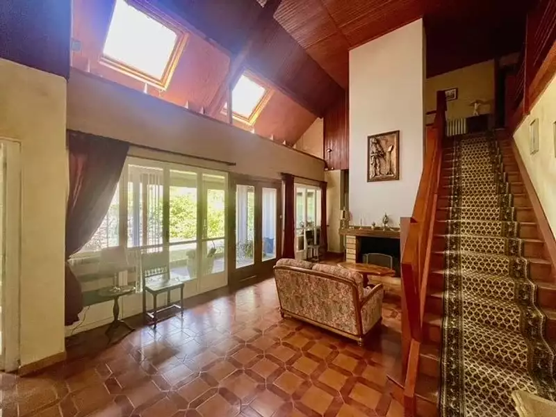 Maison, 281 m²