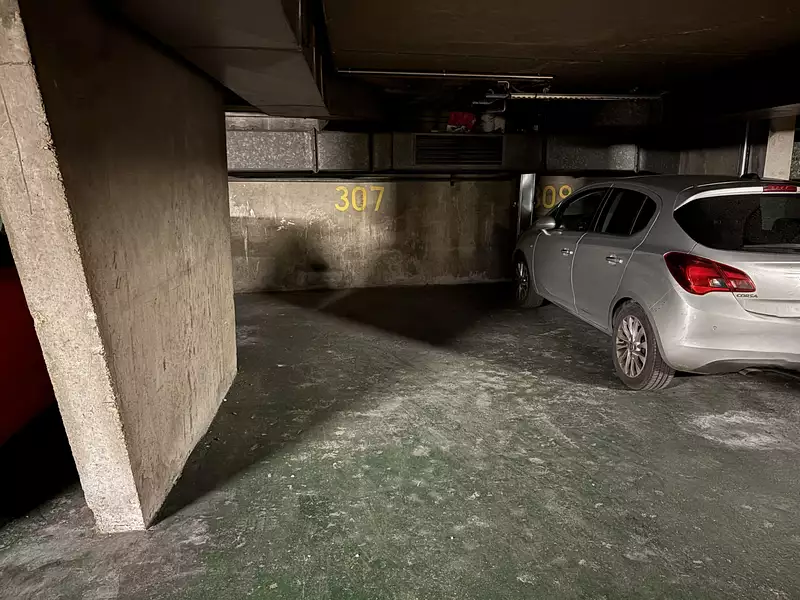 Parking, 13 m²