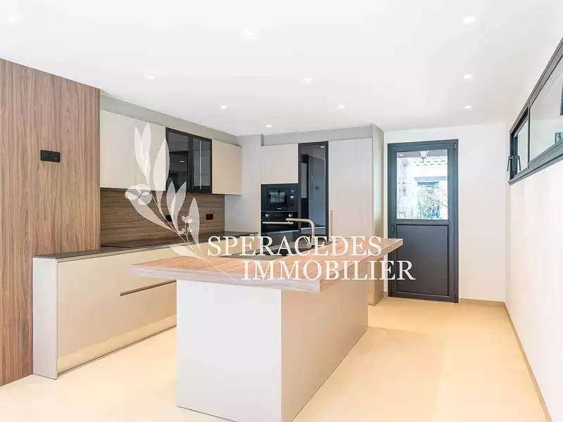 Maison, 300 m²