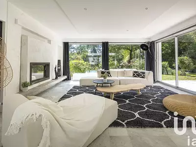 Maison, 320 m²