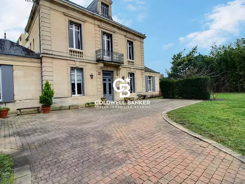 Maison, 270 m²