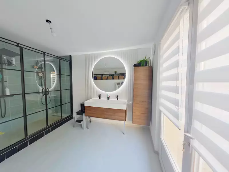 Maison, 220 m²