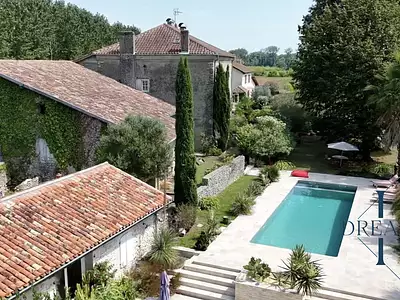 Maison, 374 m²